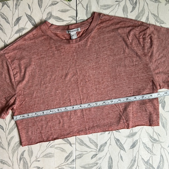 FOREVER 21 | CROP TOP TEE - Picture 3 of 7